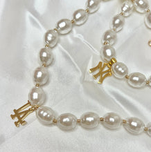 Load image into Gallery viewer, NY Pearl Choker
