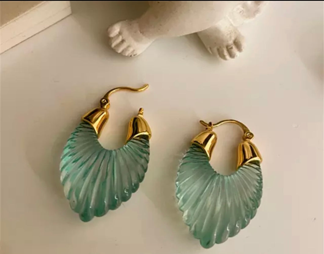 Shelly Transparent Earrings in Green